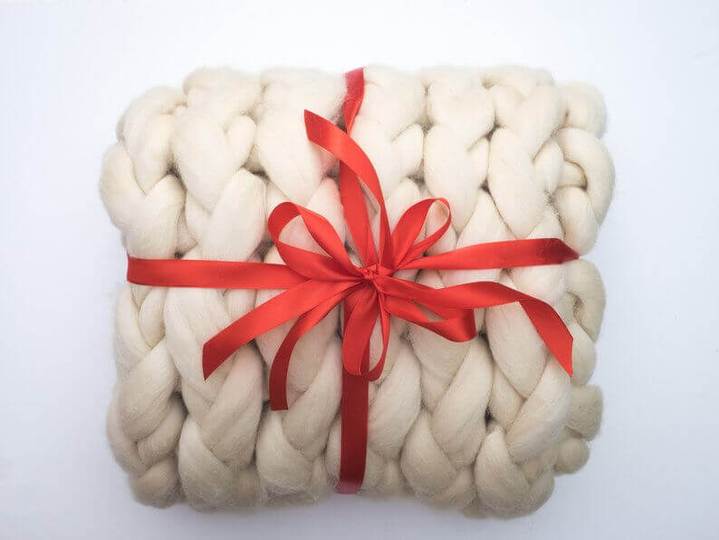 Official Handmade Chunky Knit Blanket - Metfine